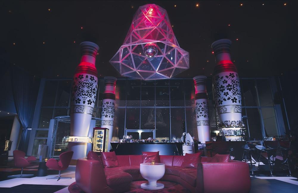 Hotel Kameha Grand