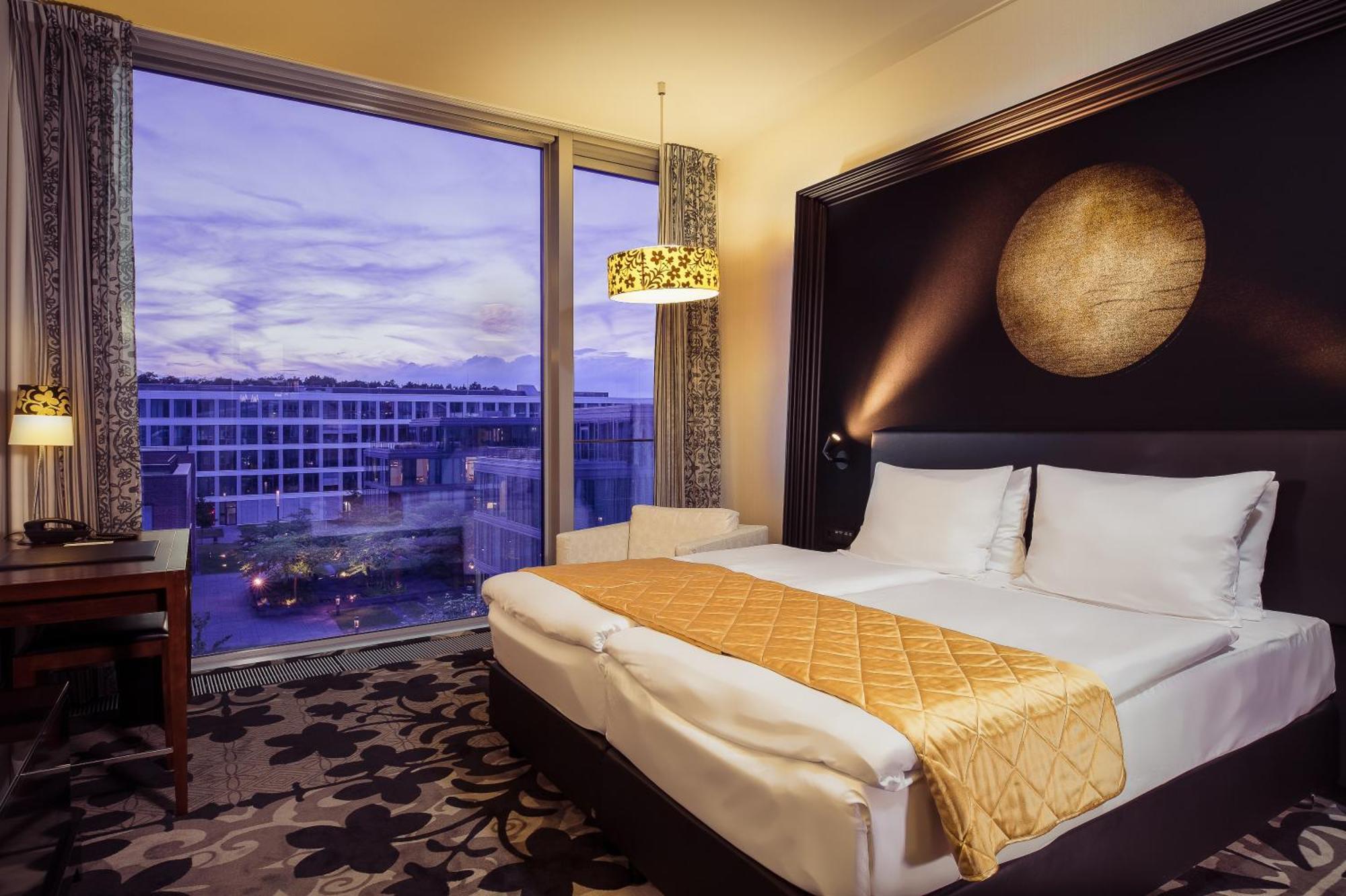 Отель Kameha Grand 5*